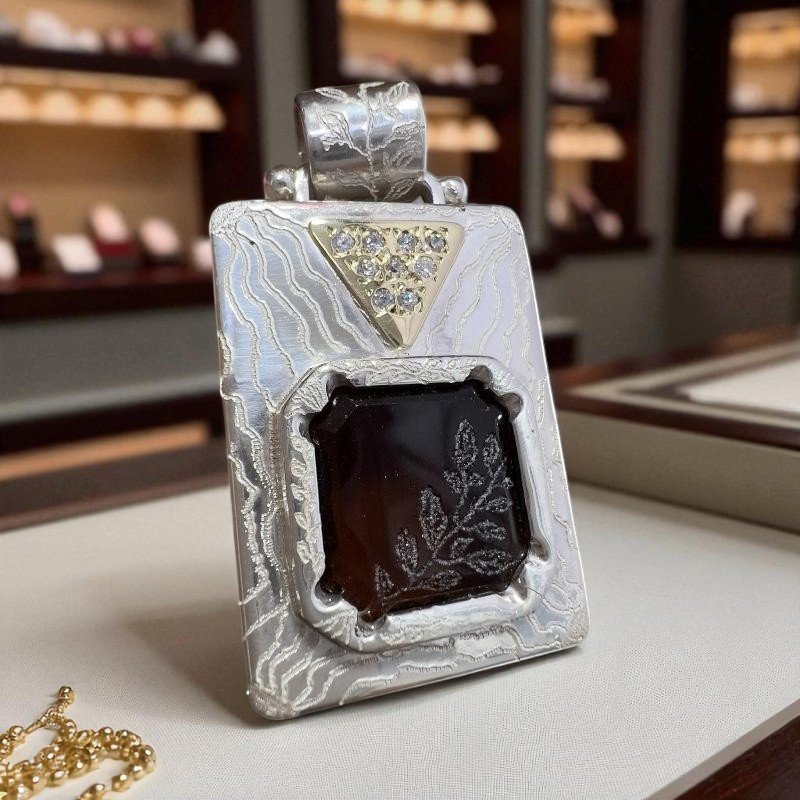 Dije De Onix Marron En Plata Y Oro 18K Con Engastes